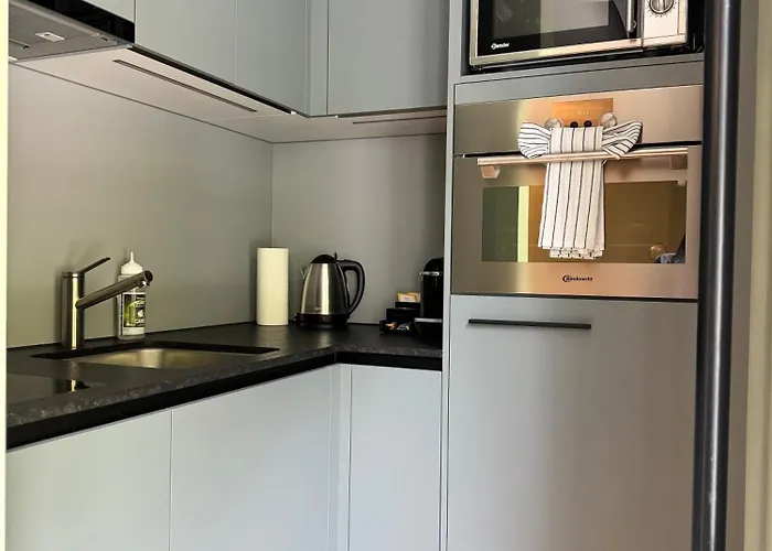 Hop Apartments & Suites