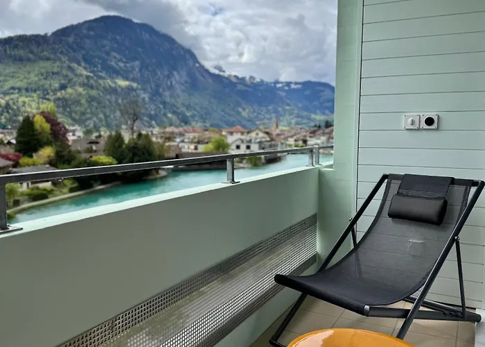 Hop Apartments & Suites